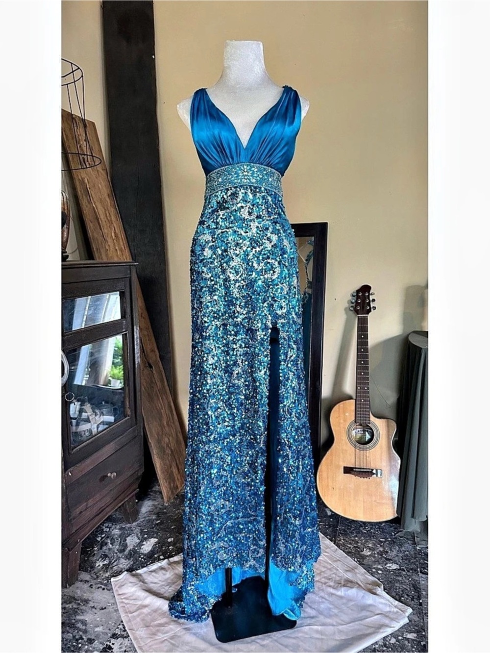 VINTAGE TURQUOISE SEQUIN DRESS